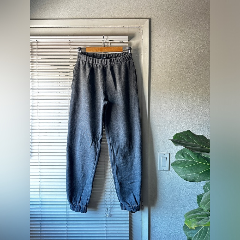 Brandy Melville Rosa Sweatpants